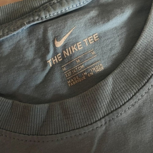 Nike t-shirt
