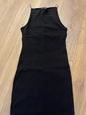 Zara maxi dress size L like new, black, stretchy fit