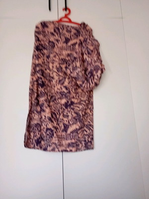 Σετ medium φούστα και crop top σε άριστη κατάσταση