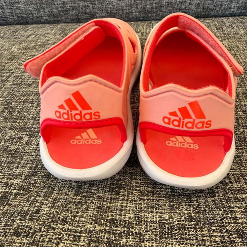 Adidas Fortaswim 2.0 sandals for girls size 33 like new, pink