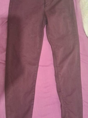Bershka burgundy jeans size 40, elastic