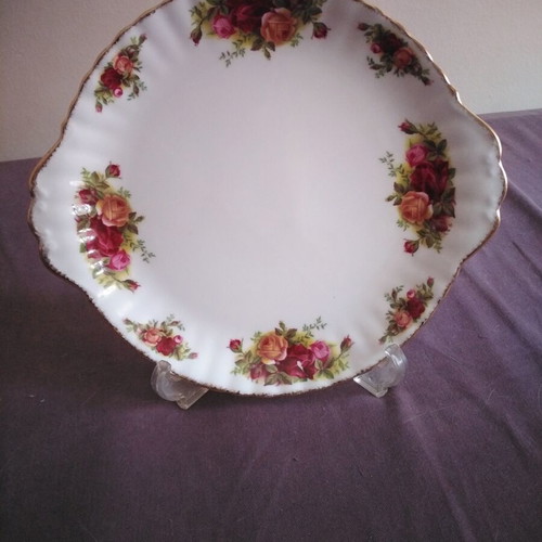Royal Albert Old Country Roses platter 26x23 cm