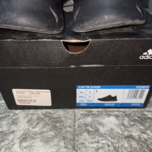 Adidas Kaptir Super αθλητικά σαν καινούργιο, νούμερο 43, μαύρα με reflective λεπτομέρειες
