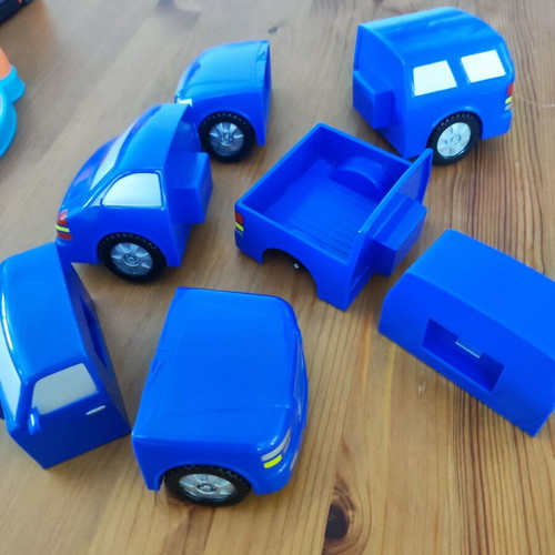 Magnetic Build-A-Car Toy by Popular Playthings like new