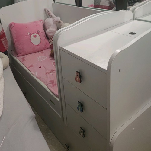 Danai Plus multifunctional cot used with drawer and rocking function