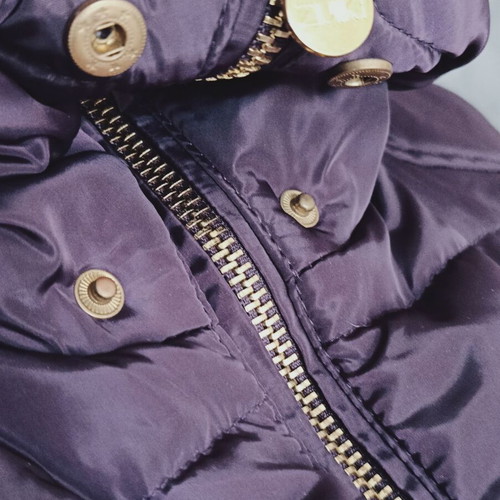 Zuiki women's short jacket size M like new, purple with gold zipper