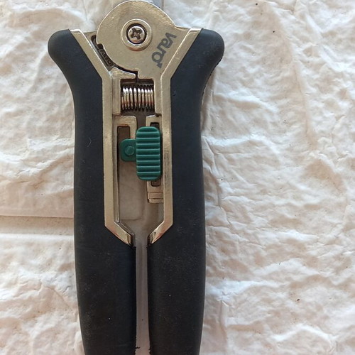 Varo pruning shears used, small size