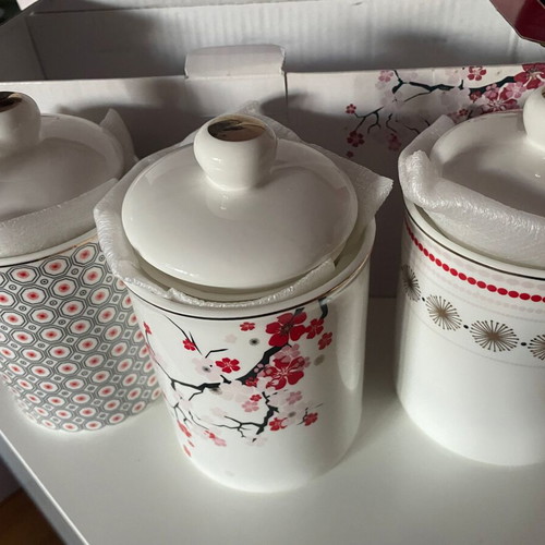 Turkish 3-piece set new with Japanese motifs Karaca