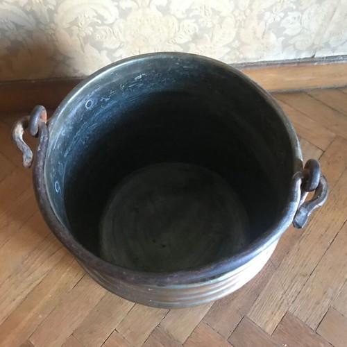 Copper container used with iron handle, vintage retro decoration