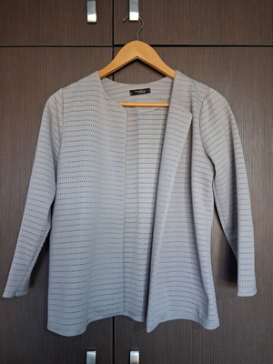 Thin women's cardigan large, like new, purple