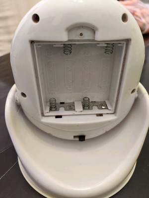 Wireless LED light used with motion sensor