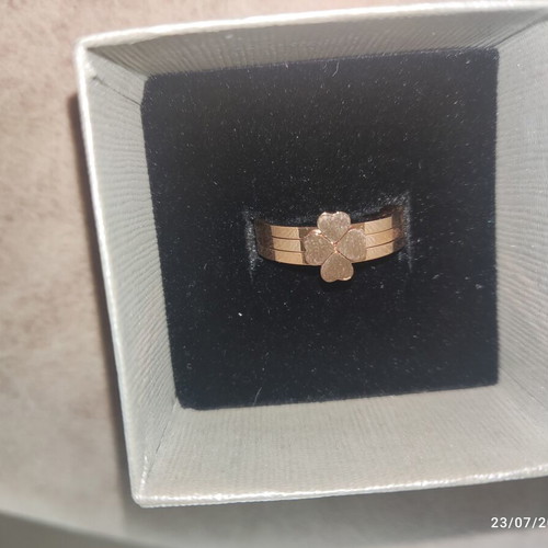 Ring with Four-Leaf Clover Design New, Pink Gold Tone