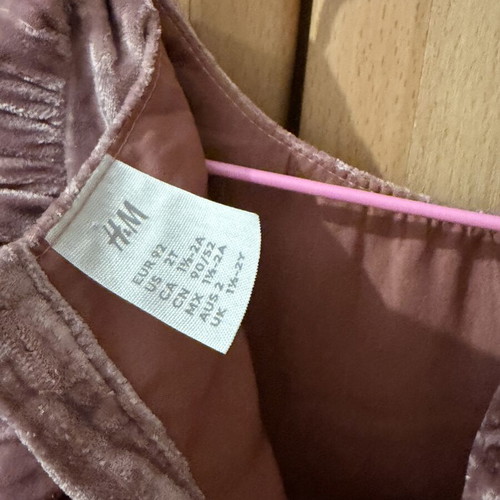 H&M velvet dress like new, worn once