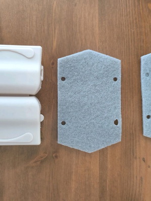 Window track cleaning tool new with 2 replacement pads
