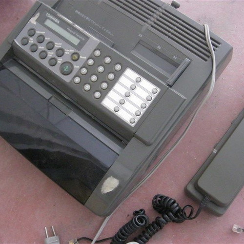 Toshiba fax used, 110 V, requires transformer