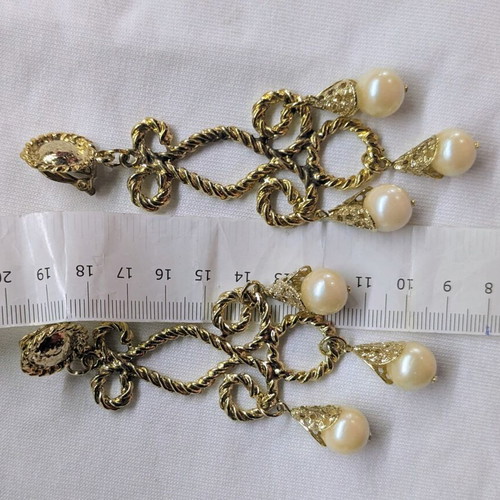 Vintage statement clip earrings with pearls 10 cm, like new