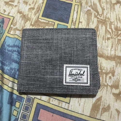Herschel wallet, grey, lightly used