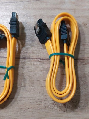 SATA cables 0.50 cm 2 pieces like new