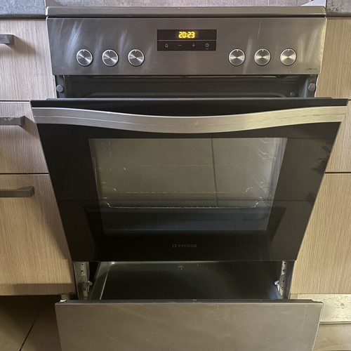 Pitsos PHSA39250 oven used, multifunction with storage space