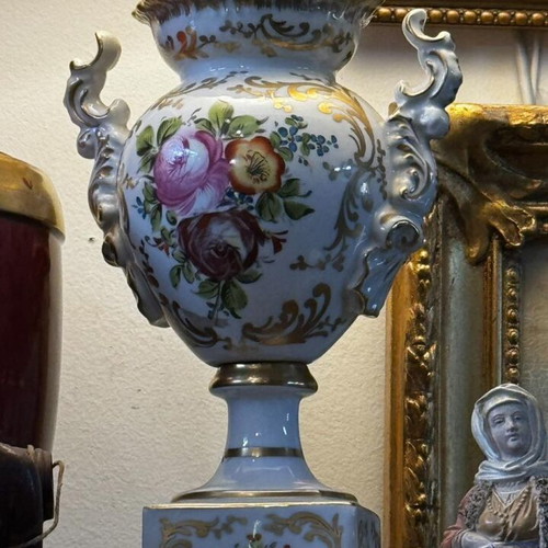 Sevres two table lamps like new, 65cm height, portatif