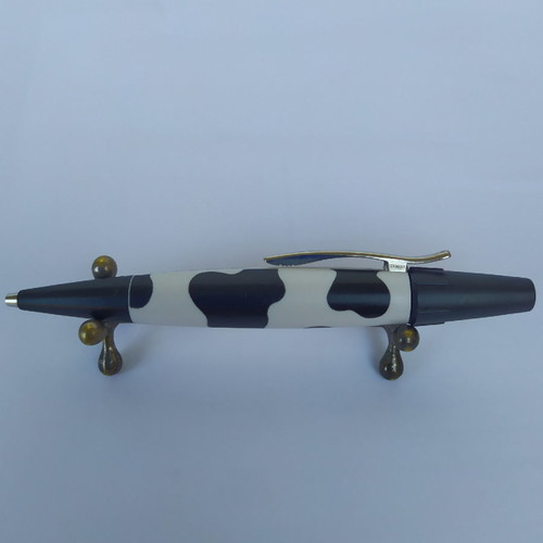Faber Castell e-motion pen used with unique design