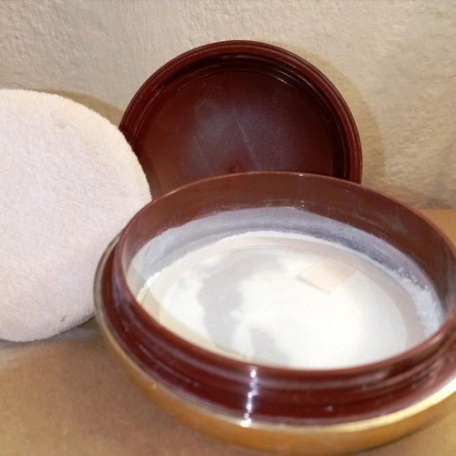 Vintage Les Voilettes powder box by Guerlain used