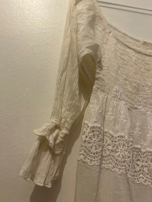King Kong, white dress, size S, 70% cotton, 30% silk, with lining.