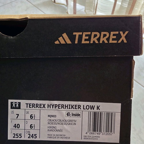 Terex Hyperhiker Low Adidas athletic shoes new, size 40, black