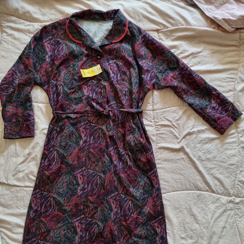Retro Bulgarian dress with belt, new, size L