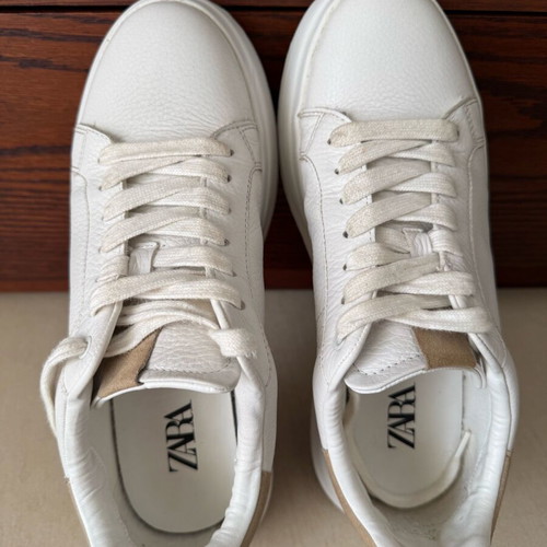 Sneakers Zara λευκά σαν καινούργια, άνετα και μαλακά μέγεθος 40