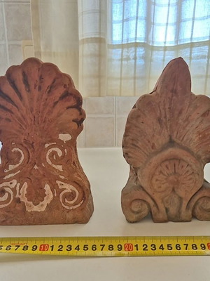 Two old akrokerama, height 24cm