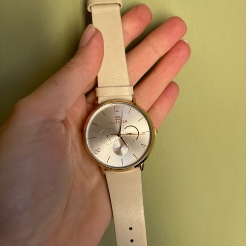 Tommy Hilfiger women's watch like new with gold case and beige leather strap