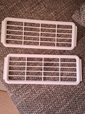 Plastic dividers like new, pack of 2 pieces