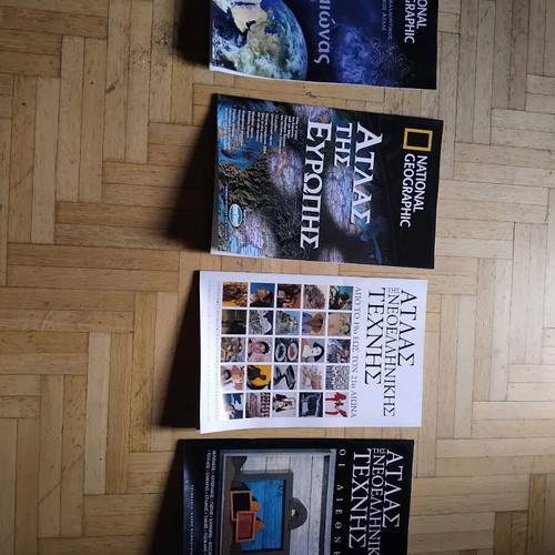 National Geographic magazines like new, 4 issues with maps and art