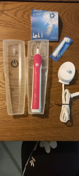 Ηλεκτρικη οδοντοβουρτσα Oral B ΠΡΟΣΦΟΡΑ