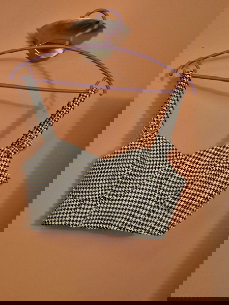 Ασπρόμαυρο crop top