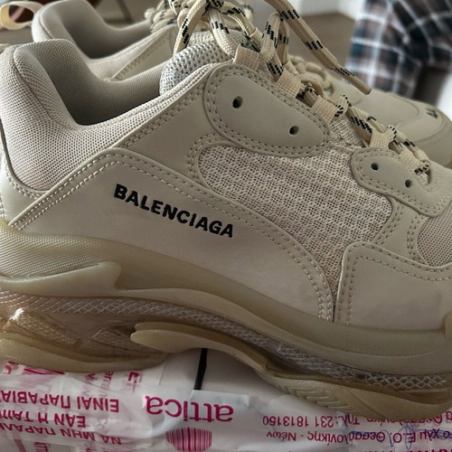 Balenciaga shoes Triple S Clear Sole sneaker like new, off white and beige