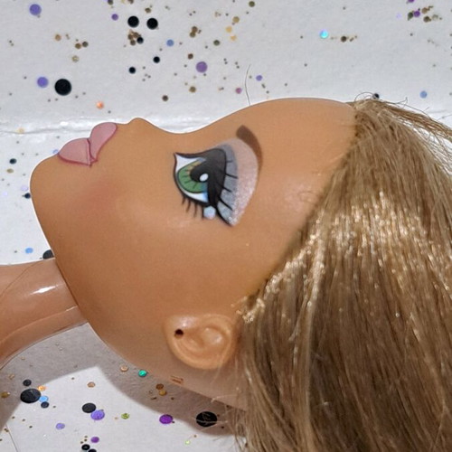 Bratz Forever Diamonds Fianna nude doll used with flaws
