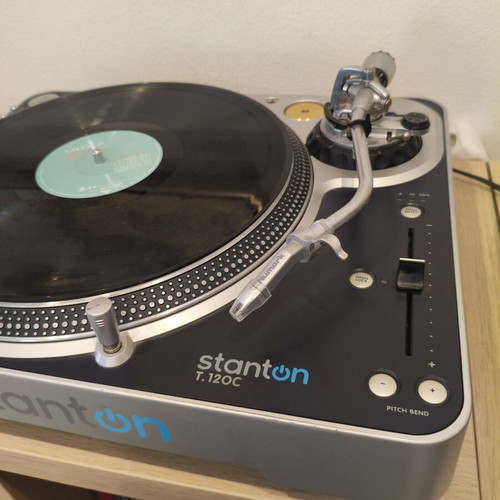 Stanton T.120C Turntable with Numark Concord Needle and Stanton M.201 Mixer like new