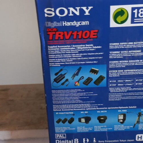 Sony Hi 8 video camera like new with Hi8 cassette and charger