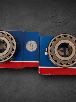SKF 22205/20 E C3 Self-Aligning Roller Bearings Set of 2 New
