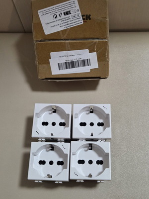 Elec Dock ED-3001M Schuko electrical sockets, pack of 4