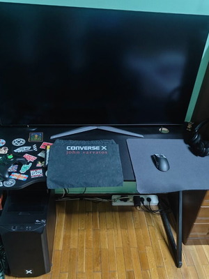 4K Gaming Custom Built PC with 48" OLED Gaming Monitor like new