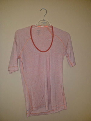 Nike Pro shirt size M like new, orange salmon