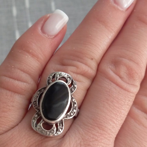 Silver ring 925 with black semi-precious stone like new