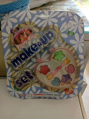 Make-up set new for pretty girls