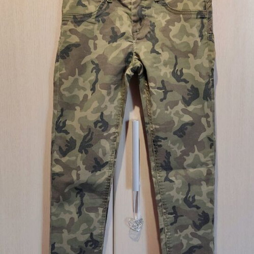 Tally Weijl Camo Print Skinny Jeans like new, size 36/38