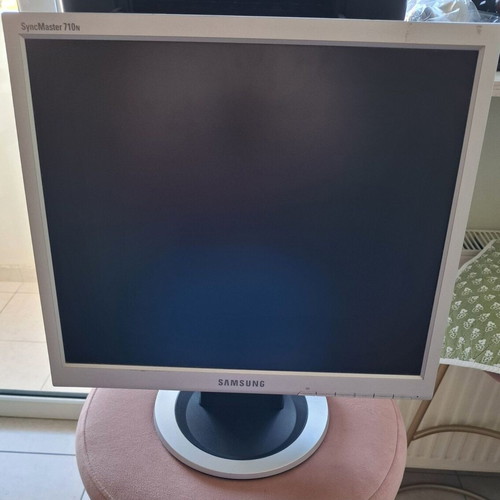 Samsung SyncMaster 710n 17" LCD Monitor used, excellent condition