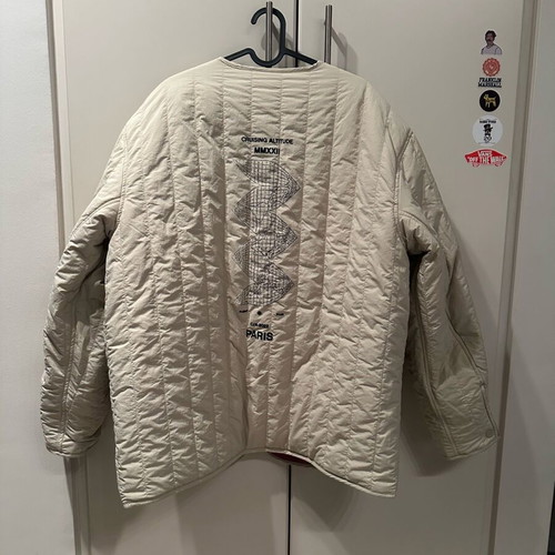 Nike Air Jordan beige jacket like new, reversible