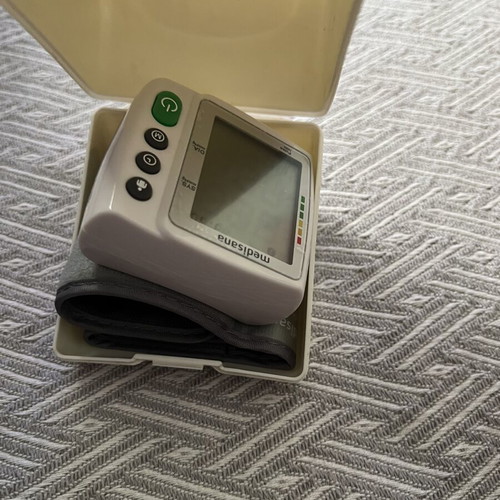 Medisana BW315 Wrist Blood Pressure Monitor used, fully functional